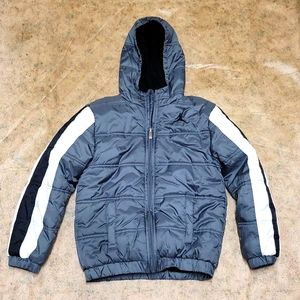 NWOT  Jordan Puffer Jacket Med. BOYS